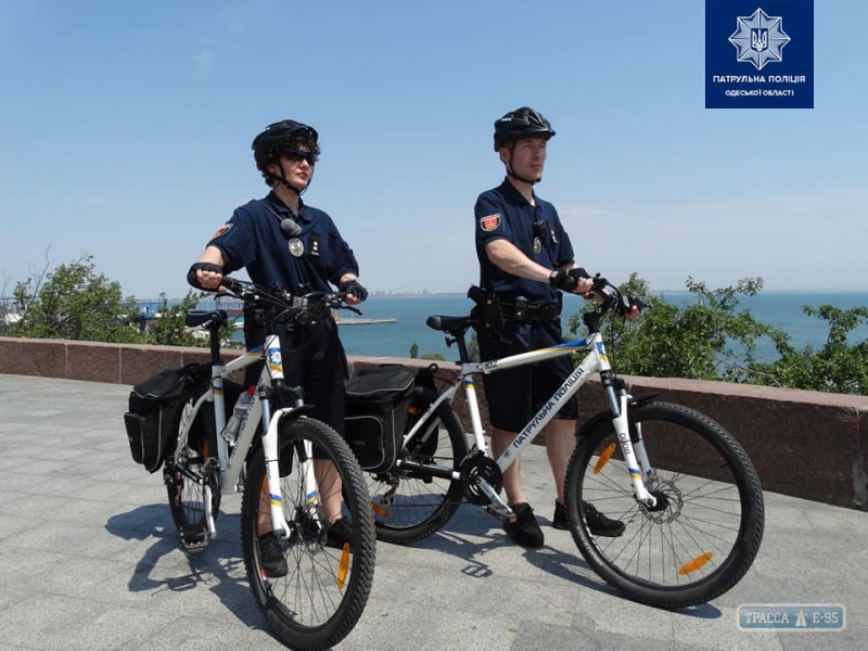 Впервые полиция начала патрулировать Одессу на велосипедах