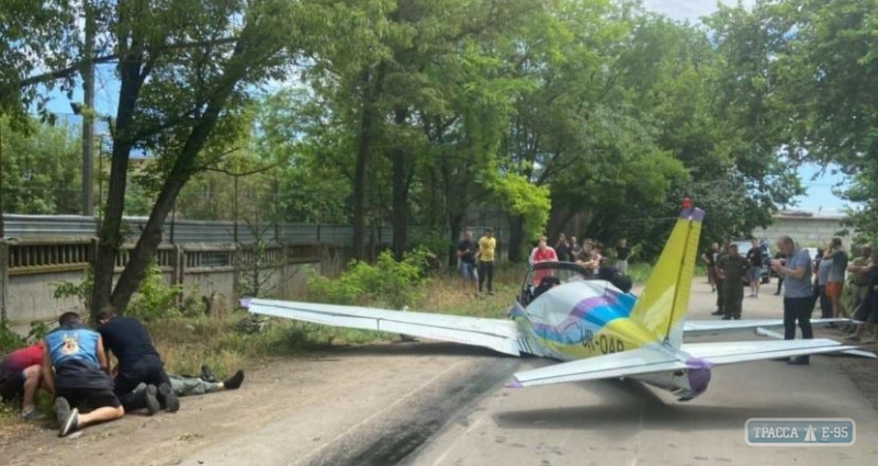 Второй член экипажа разбившегося в Одессе самолета умер в больнице