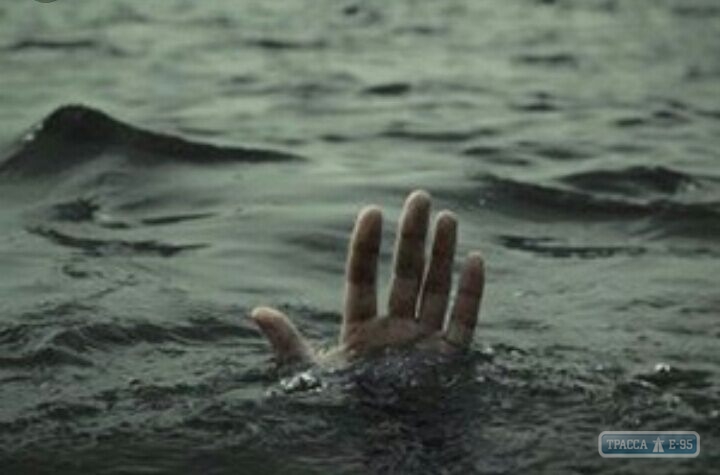 Молодой мужчина утонул в Черноморске 
