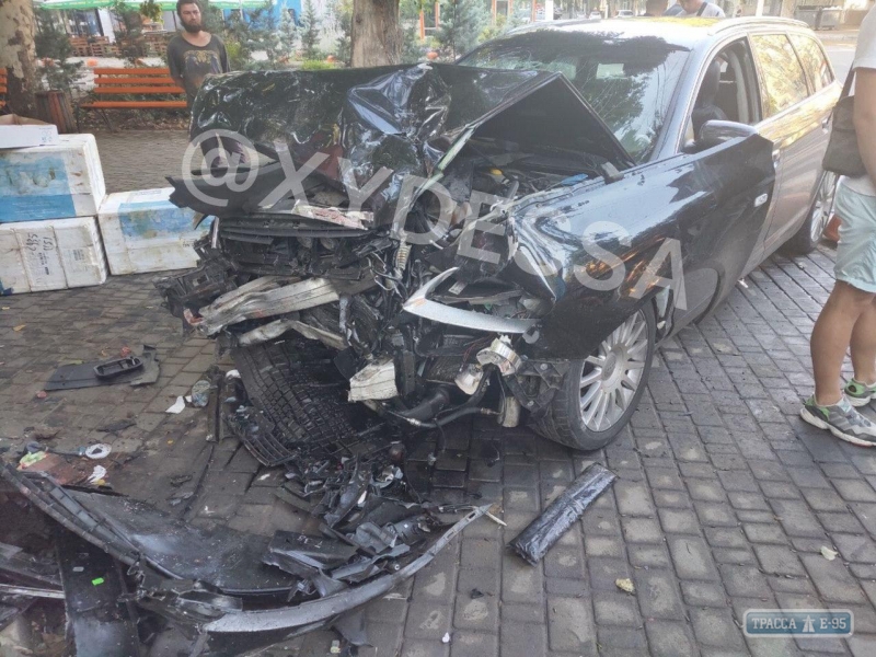ДТП с пьяным водителем произошло утром в Одессе. Видео