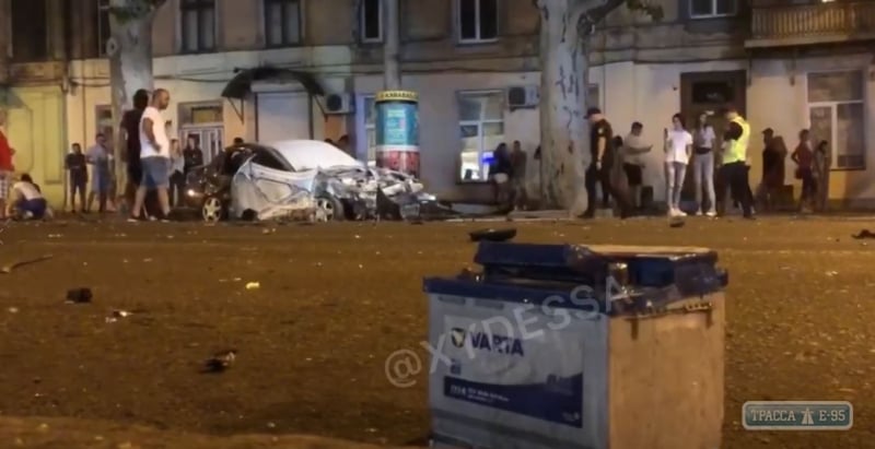 Четыре человека травмированы в жутком ДТП в центре Одессы. Видео