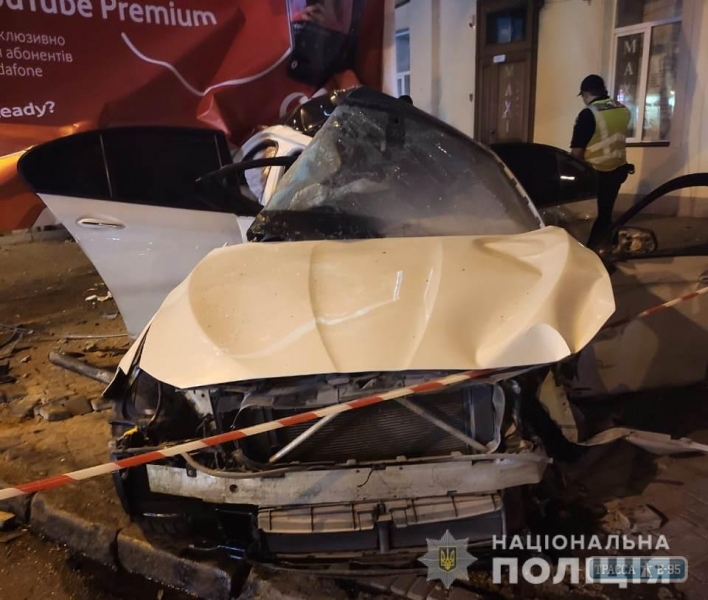 Водитель BMW сбежал с места ДТП в Одессе, где из-за него пострадали 4 человека