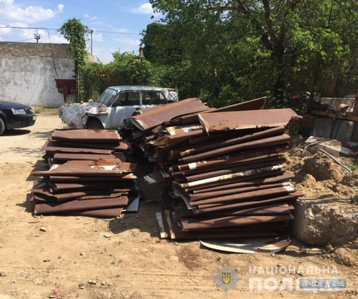 Сельские жители в Одесской области сдали на металлолом часть городской теплотрассы 