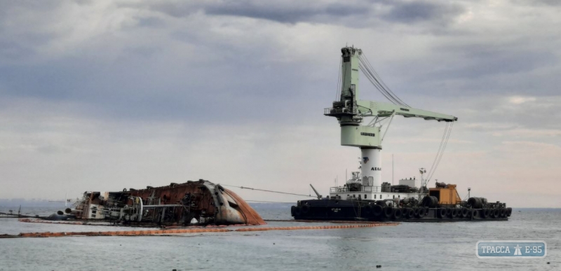 «Бруклин-Киев» согласился финансировать операцию по эвакуации танкера Delfi 