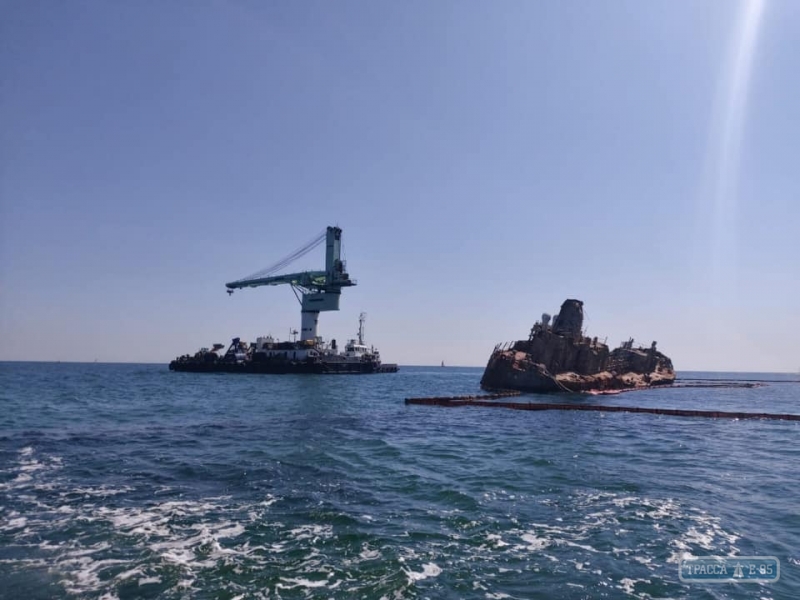 Эвакуация из Одессы танкера Delfi вступила в завершающую фазу