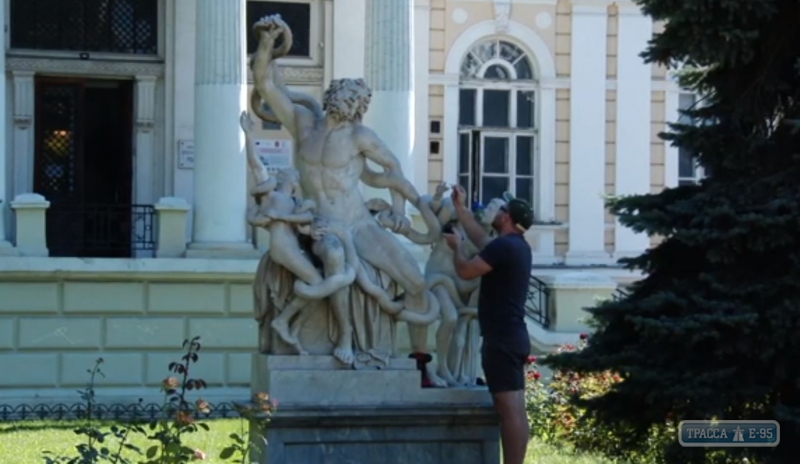 Видеонаблюдение появится возле знаменитых одесских скульптур и памятников. Видео 