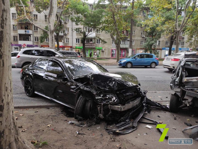 6 автомобилей разбились в Одессе. Видео