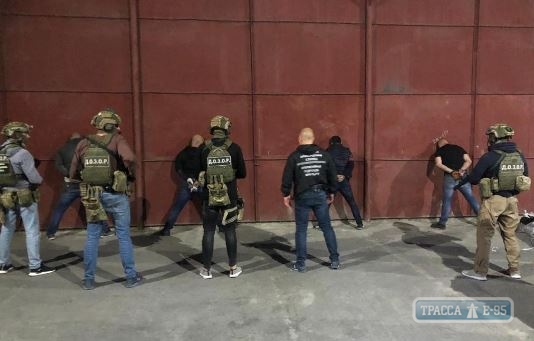 Иностранцы, промышлявшие контрабандой кокаина, задержаны в Одессе. Видео