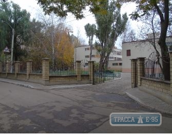 Следователи узнали размер отката на ремонте школы в Одессе