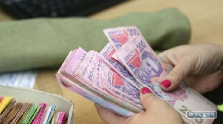 Сотрудница банка в Одесской области два года крала деньги клиентов 
