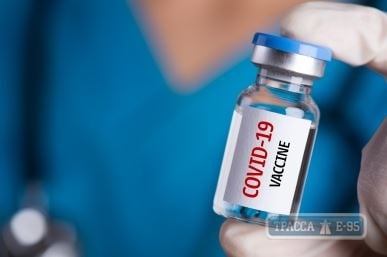 Минздрав выбрал категории населения, которые получат COVID-вакцину 
