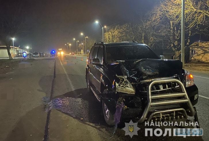 Два человека погибли под колесами внедорожника на трассе Одесса-Рени. Видео