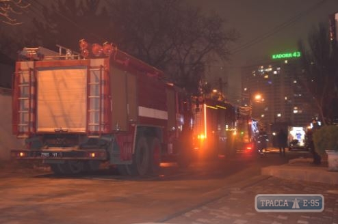Мужчина погиб при пожаре в Одессе. Видео