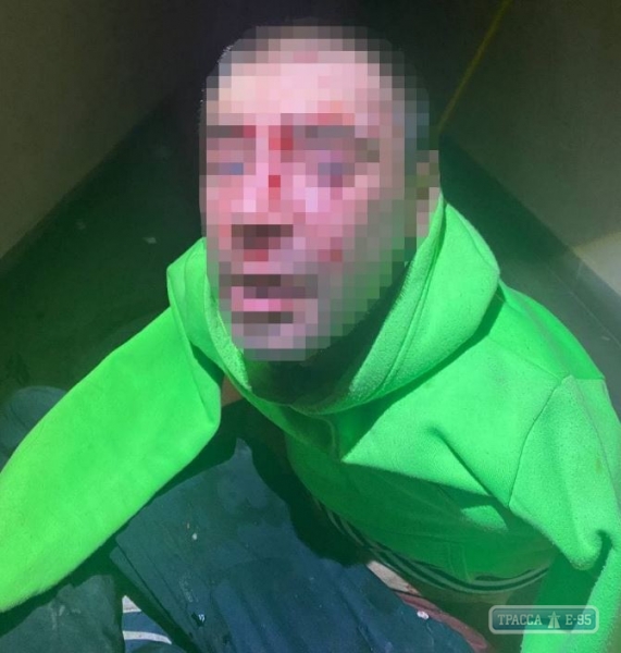Наркоман разбил мечом несколько этажей жилого дома В Одессе