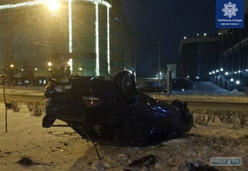Автомобиль перевернулся в Одессе