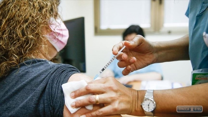 Минздрав запустил запись в очередь на получение вакцины от COVID-19 для населения