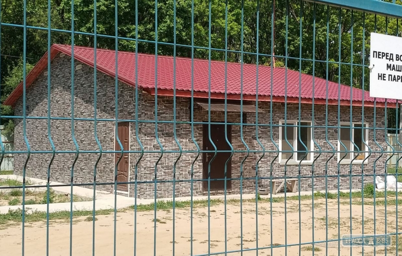 Суд признал противоправным строительство собачьего городка в парковой зоне Одессы