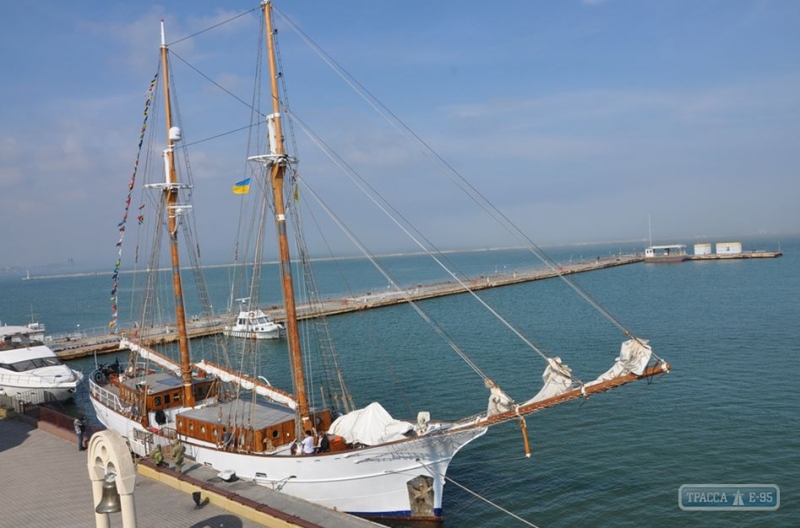 Уникальная яхта прибыла в Одессу после кругосветного путешествия