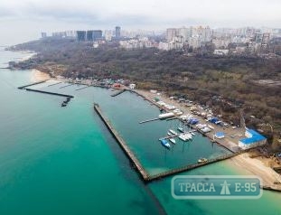 Правительство вернуло Черноморскому яхт-клубу его причалы 