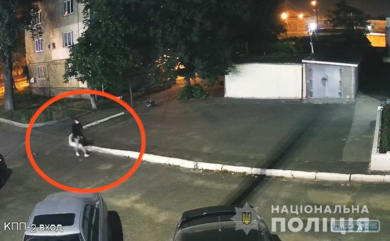 Одесские полицейские задержали мужчину, который полгода назад сжег чужой автомобиль