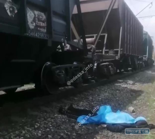Женщина погибла под колесами поезда в Одессе. ОБНОВЛЕНО