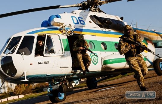 Пограничники применили авиацию для патрулирования в Одесской области. Видео