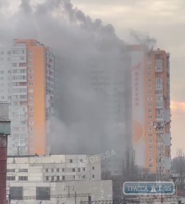 25-этажный жилой дом горит в Одессе. Видео. ОБНОВЛЕНО