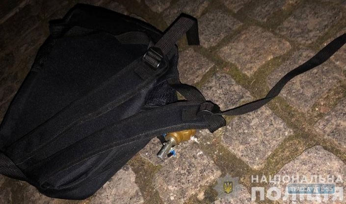 Мужчина подбросил взрывчатку к коттеджному городку в Одессе