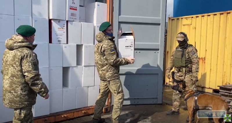 Контрабандный товар на 145 млн грн обнаружен в Одесском порту. Видео