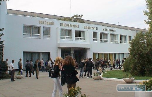 Суд постановил закрыть все здания Одесского университета им. Мечникова