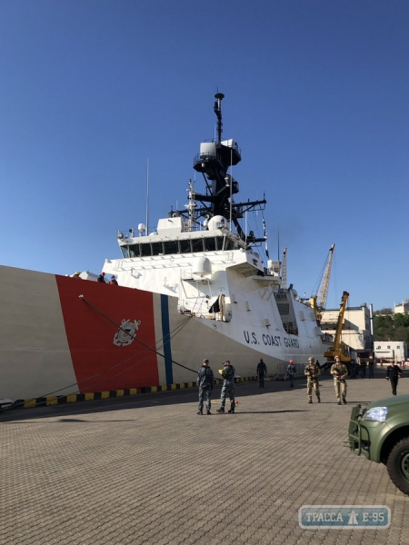 Корабль береговой охраны США зашел в Одесский порт