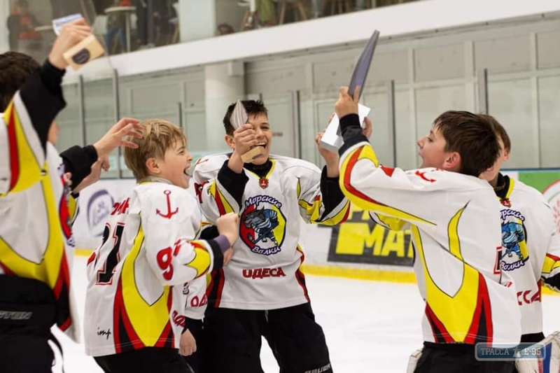 Юные одесские хоккеисты стали чемпионами Украины