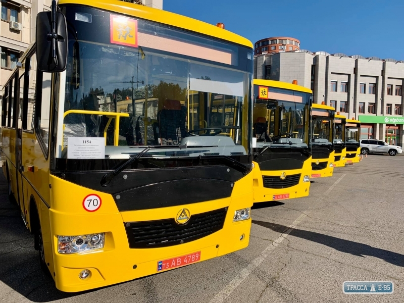 21 новый автобус получат летом школы Одесской области 