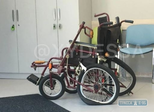 Аппарат МРТ засосал в Одессе людей вместе с инвалидной коляской
