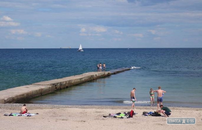 Вода на пляжах Одессы временно не пригодна для купания