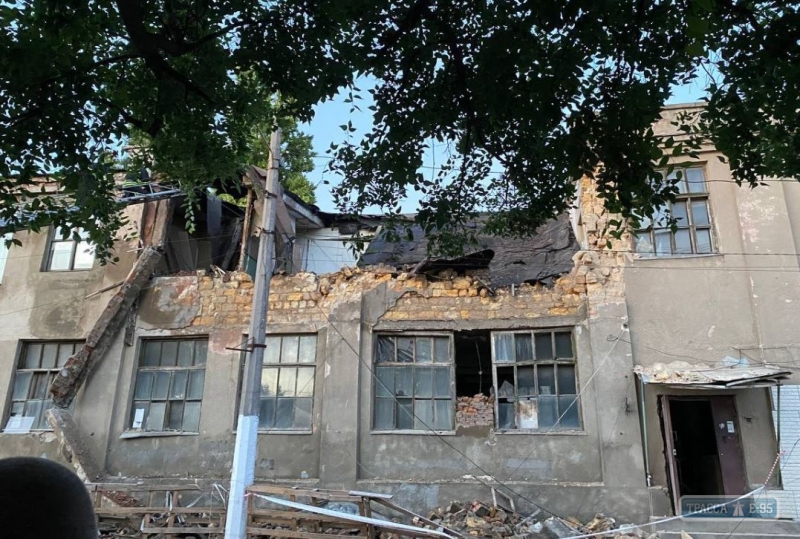 Здание обрушилось в Одессе на Молдаванке. Видео