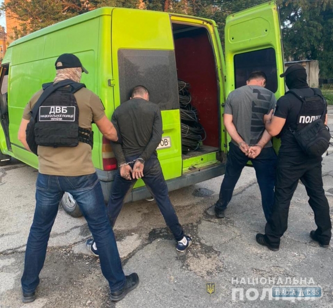 Полиция задержала расхитителей имущества Одесского нефтеперерабатывающего завода