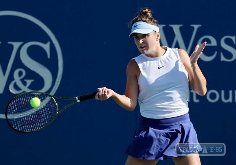 Одесская теннисистка разгромила француженку на пути в полуфинал турнира в Чикаго
