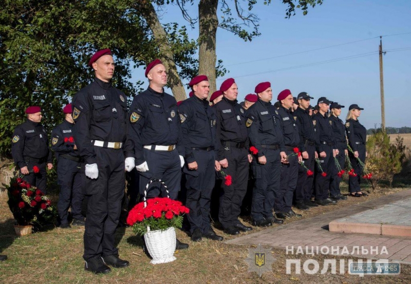 Одесские полицейские почтили память коллег, погибших при задержании банды Дикаева