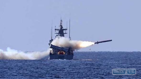 Украина получит от Британии военные корабли и ракеты