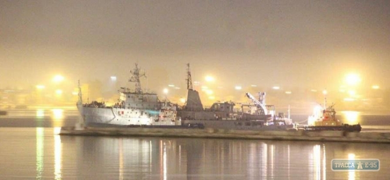 Поврежденный корабль ВМС ВС Украины «Балта» отбуксирован в Одессу. Видео