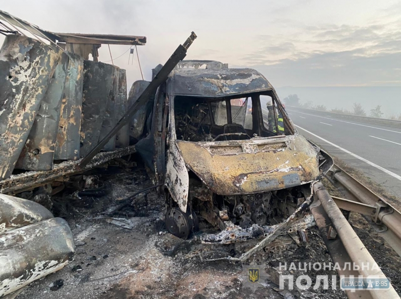 Полиция задержала водителя грузовика, причастного к ДТП в Одесской области с 3 погибшими. Видео