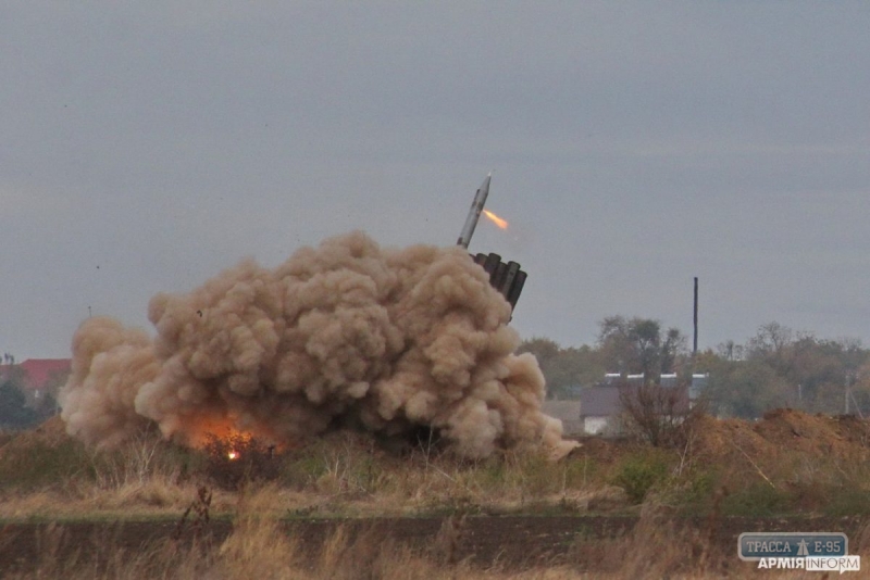 Украинские военные провели испытания модернизированной ракетной системы в Одесской области