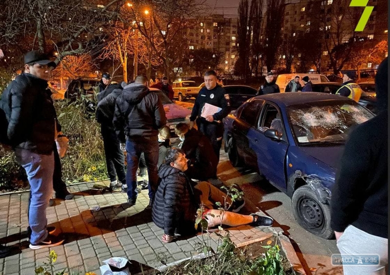 Полицейские стреляли на улице Одессы при задержании воров