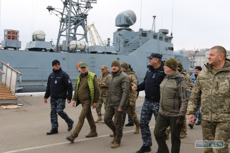 Министр обороны и главнокомандующий посетили Одессу