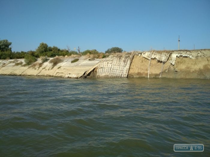 Обрушение грозит дамбе в Одесской области на левом берегу Дуная