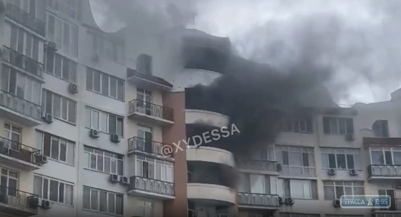 Многоэтажный дом горел в Одессе на Фонтане
