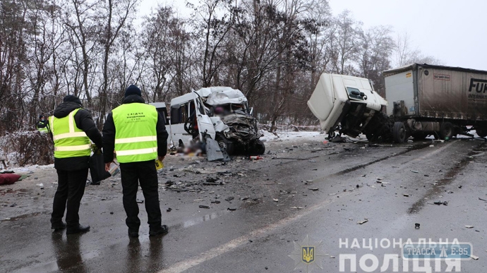 Полиция ужесточит наказание за езду на «лысой резине» после трагедии под Черниговом. Видео 