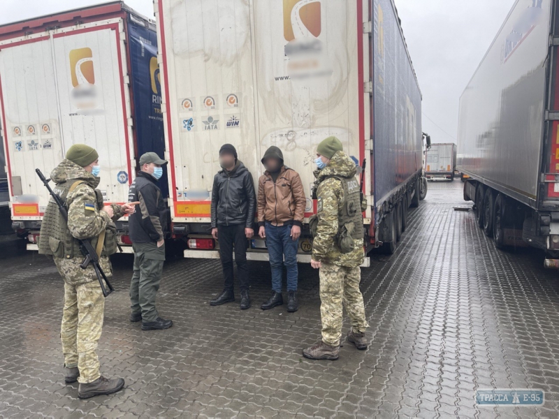 Нелегалы за $2 тыс. попали в Одесскую область на пароме из Турции