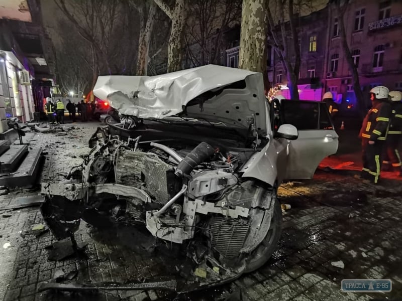 Сокрушительное ДТП произошло ночью в центре Одессы. ОБНОВЛЕНО